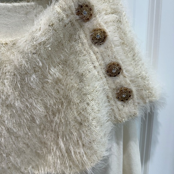 Reba Cream Fuzzy Collar Sweater - Picture 4 of 4